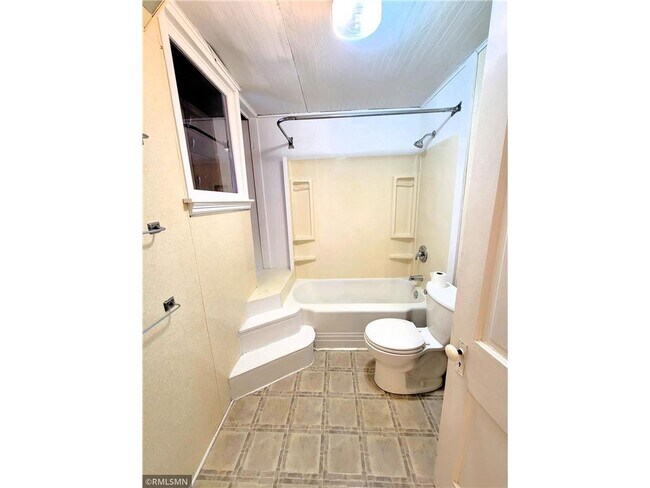 Building Photo - 210 N Fremont St