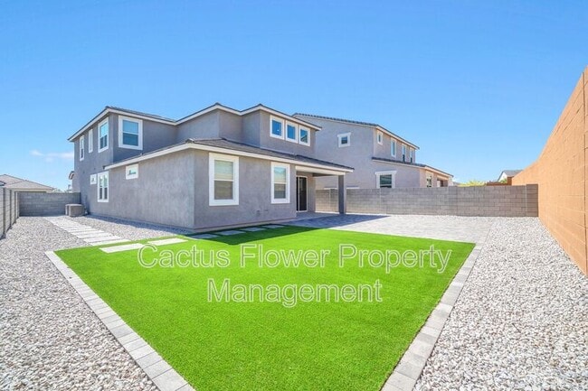 Building Photo - 6946 W Buckhorn Trail