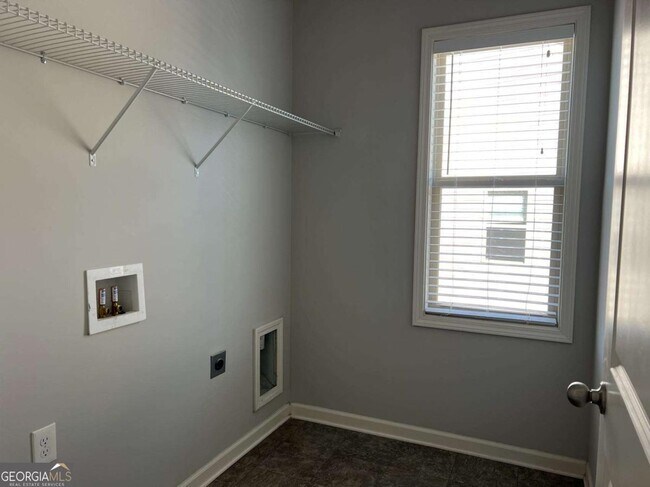Building Photo - 9742 Alderbrook Trac