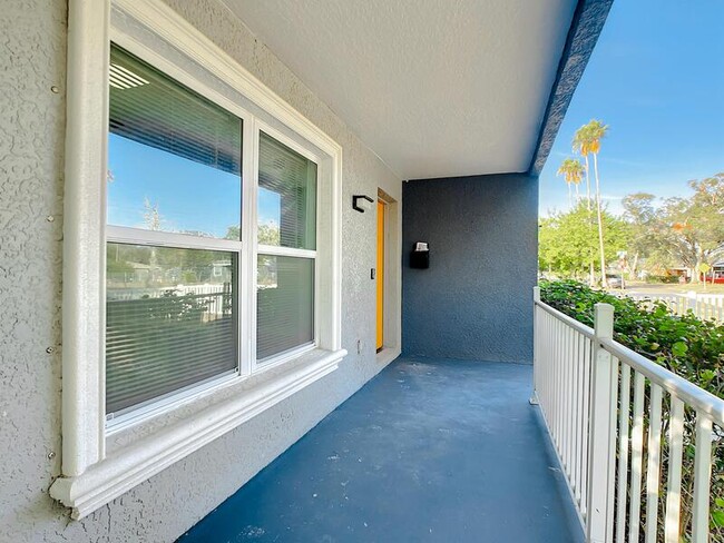 Building Photo - 4650 10th Ave S