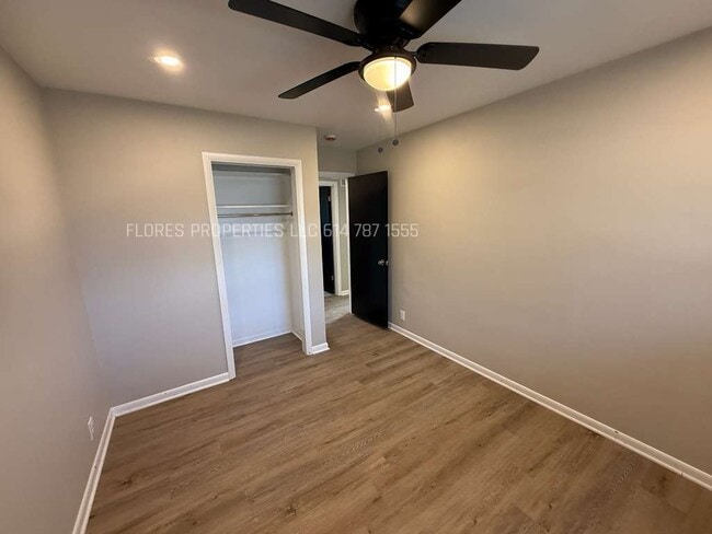 Building Photo - 4406 Glenmawr Ave