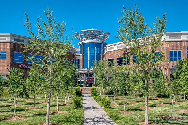 Building Photo - 14339 San Paolo Ln