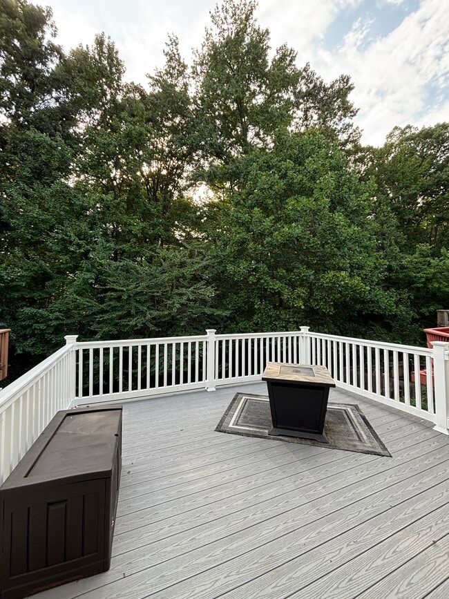 Building Photo - 526 Harbour Ct