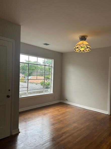 Building Photo - 2039 W Mulberry Ave