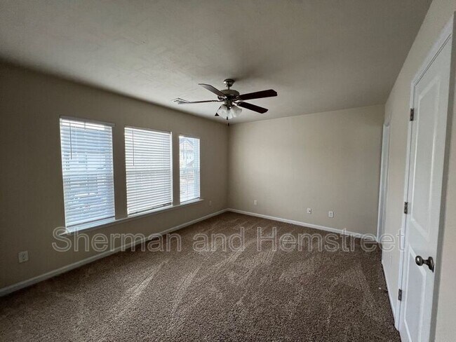 Building Photo - 1301 Joiner Cir