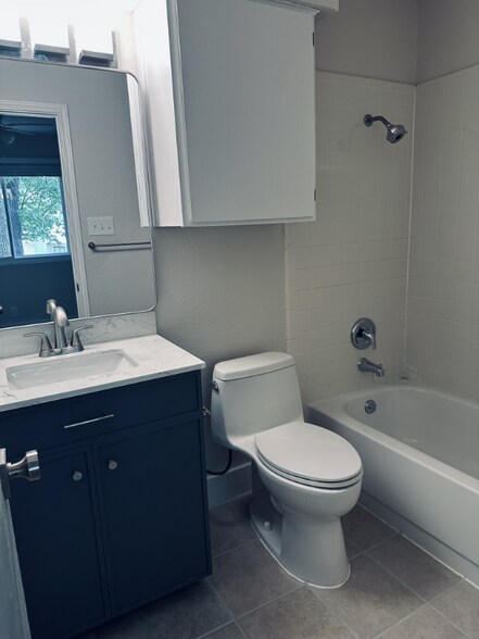 Building Photo - 11605 Castle Rock Ct