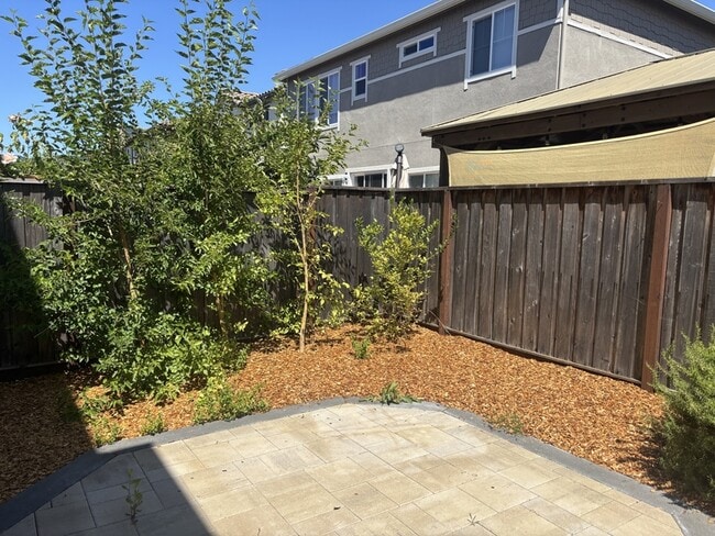 Building Photo - 5558 Kennedy Pl