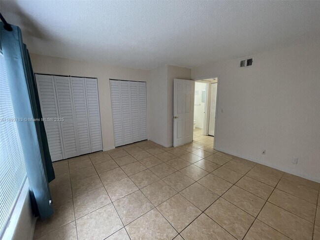 Building Photo - 815 Boynton Beach Blvd