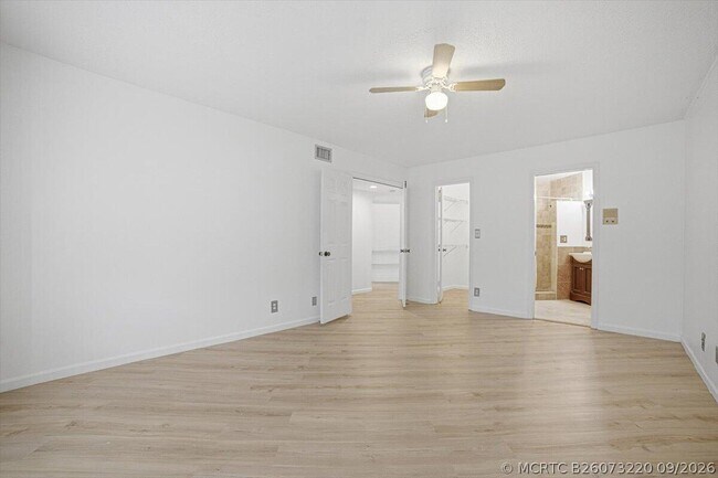 Building Photo - 11635 Ficus St
