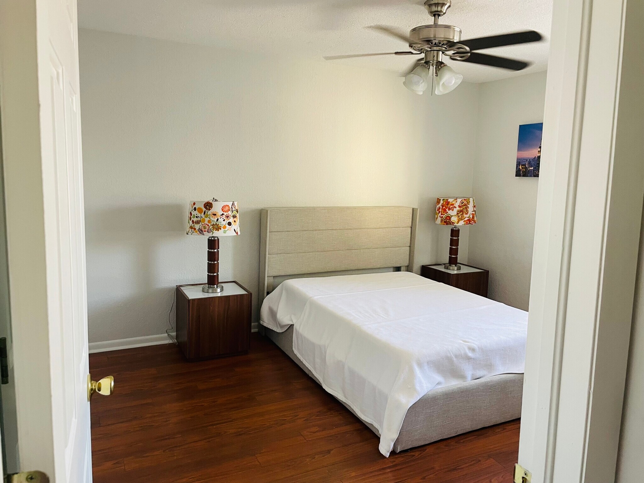 Building Photo - 4613 Bayshore Dr