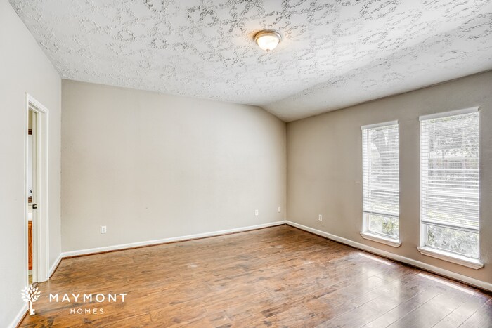 Building Photo - 11210 Crooked Pine Dr