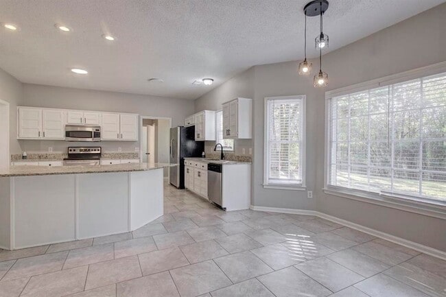 Building Photo - 5707 Chester St