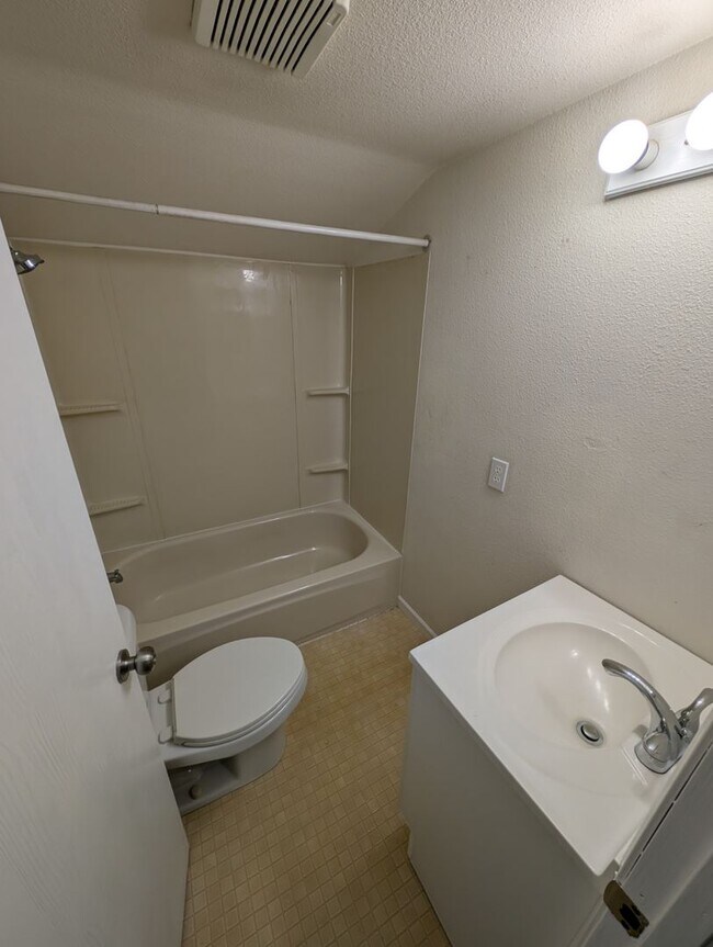 Building Photo - Corner Lot Triplex Unit in Gig Harbor, Ava...