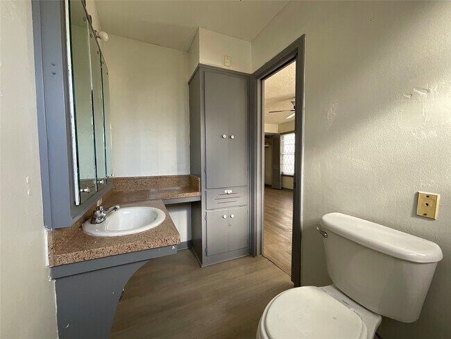 Building Photo - 1309 Jefferson St