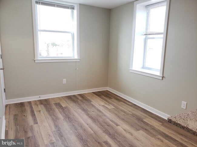 Building Photo - 1114 Mifflin St