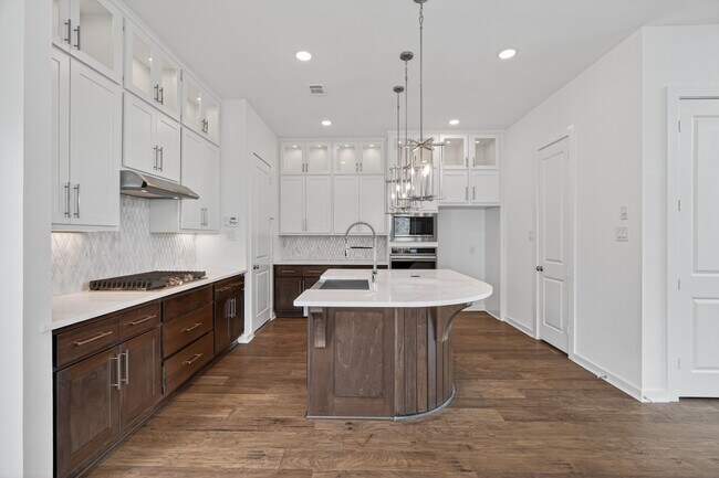 Building Photo - 599 Cypress Vly Ave
