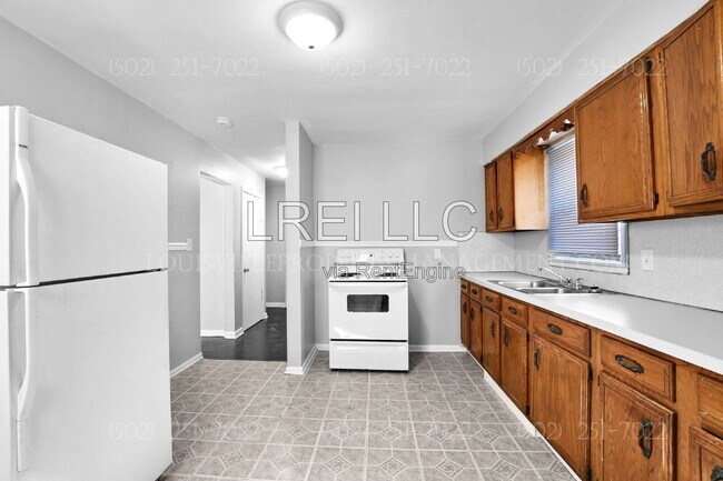 Building Photo - 803 Cecil Ave