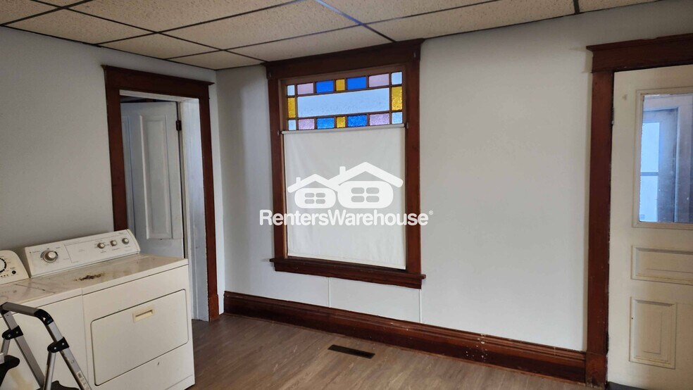 Building Photo - 227 S Grant St