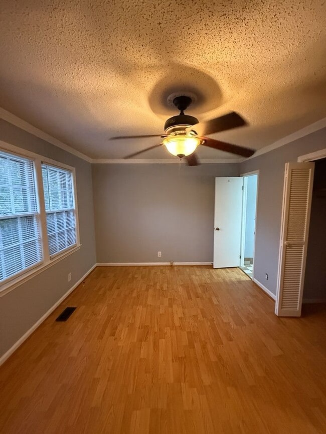 Building Photo - Corner lot in Friarsgate