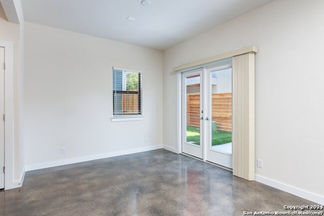 Building Photo - 211 Utah St