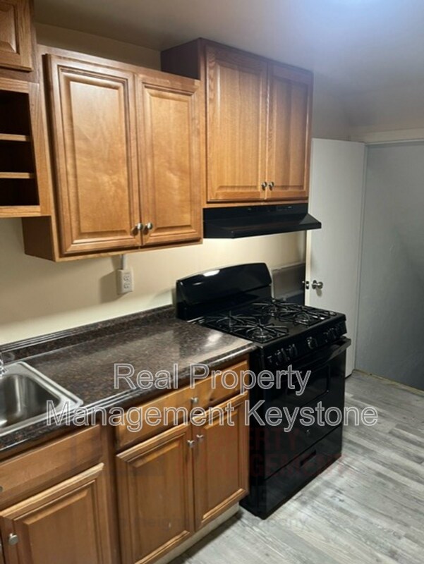 Building Photo - 307 Greenlee Rd