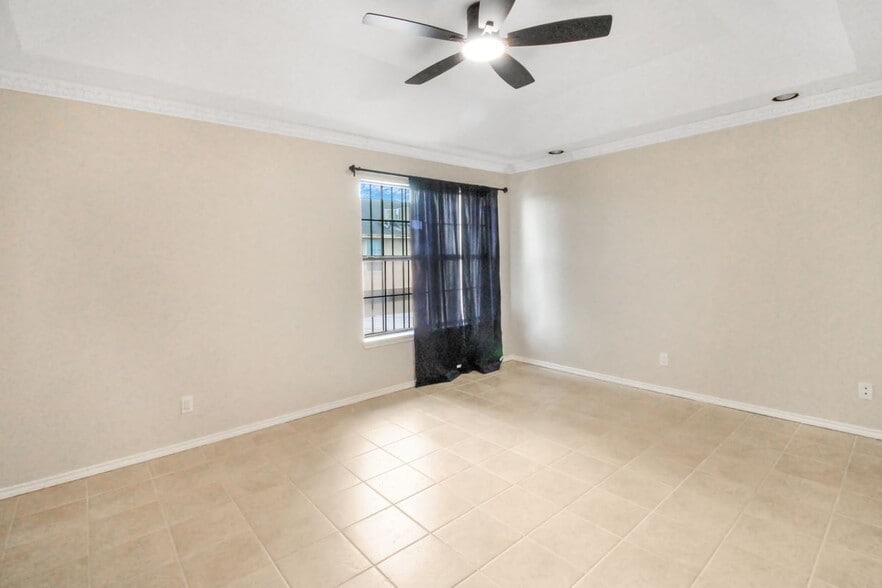 Building Photo - 3113 S Casa Linda St