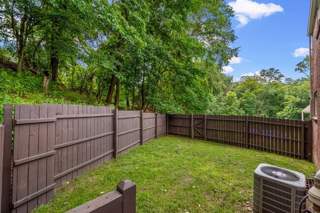 Building Photo - AVAILABLE AUGUST 1ST!! Gorgeous 3 BEDROOM ...