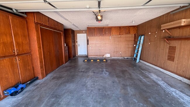 Building Photo - 209 E Cammack St