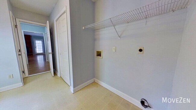 Building Photo - 6902 Persimmon Pl