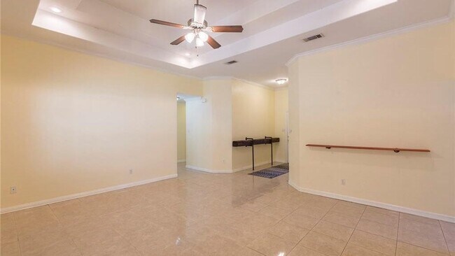 Building Photo - 3821 Oriole Ave
