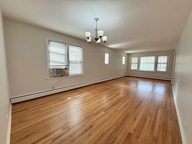 Building Photo - 6147 N Meade Ave