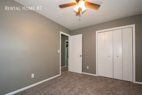 Building Photo - 15400 W 151st Terrace