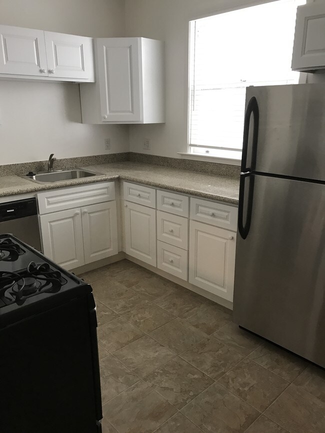 Building Photo - 31-33 Harriet St