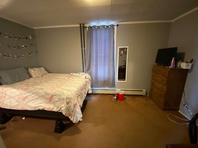 Building Photo - 1204 Kenwood Ave