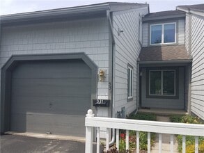 Building Photo - 331 Summerhaven Dr N