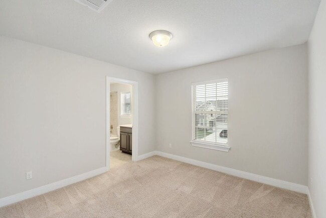 Building Photo - 5644 Siragusa Dr