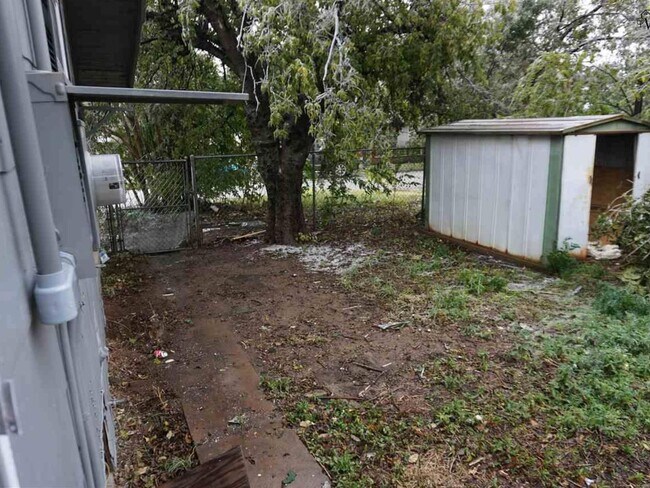 Building Photo - Affordable 3 Bedroom, 1 Bathroom Home In WF!