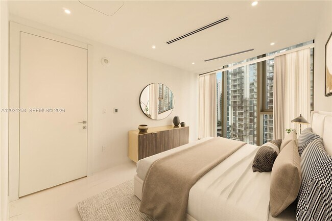 Building Photo - 300 Biscayne Blvd Way