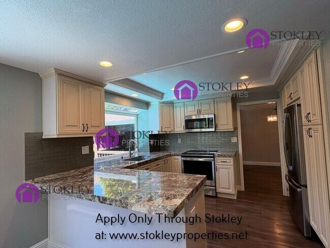 Building Photo - 2397 Lake Meadow Cir