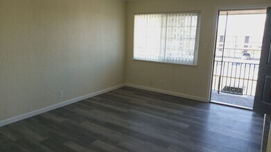 Building Photo - Welcome to SkyView Villa & Somerset Apartments!