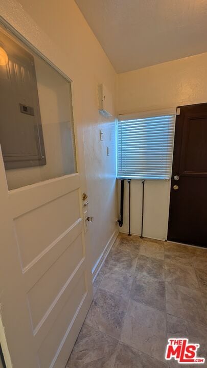 Building Photo - 1155 W 39th St