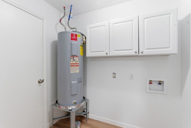 Building Photo - 11631 Inga Ln