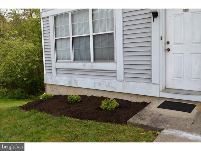 Building Photo - 131 Emery Ct