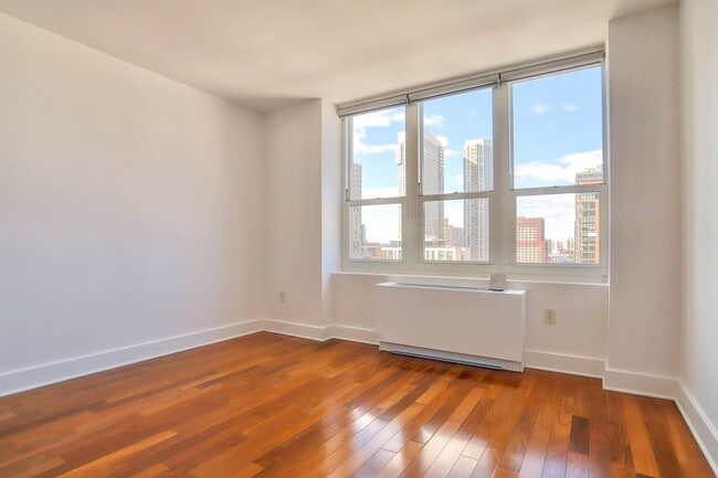 Building Photo - 88 Morgan St