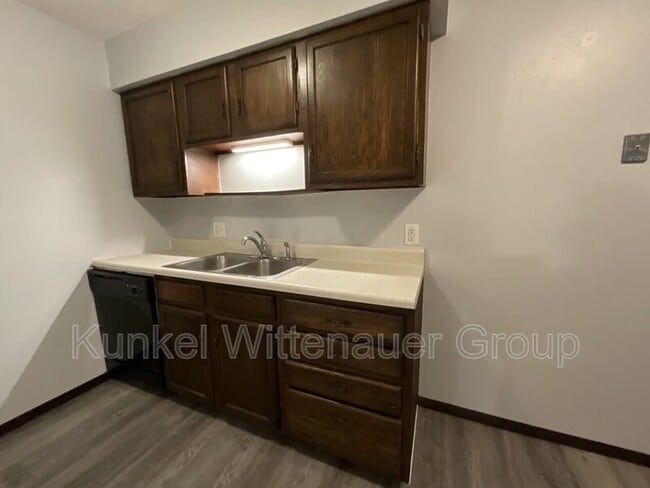 Building Photo - 1320 N 1st St