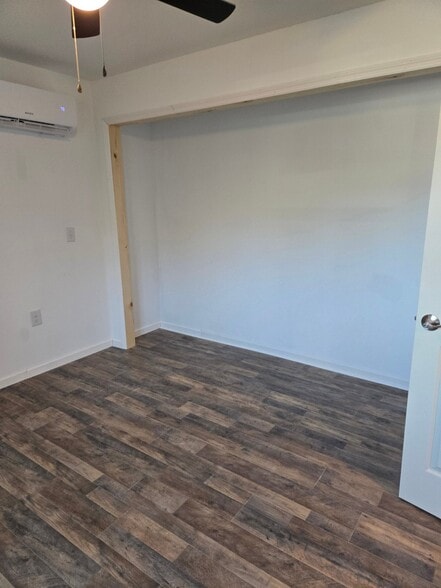 Building Photo - 113 Lashmet Dr