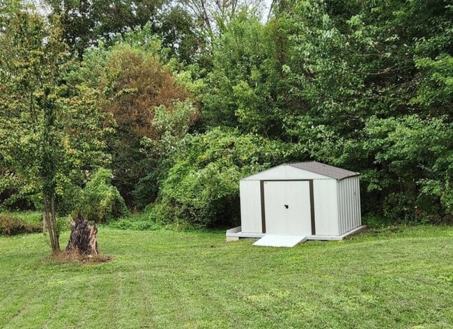 Building Photo - 1205 Jackson St