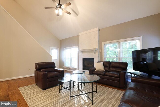 Building Photo - 6732 Rock Brook Dr