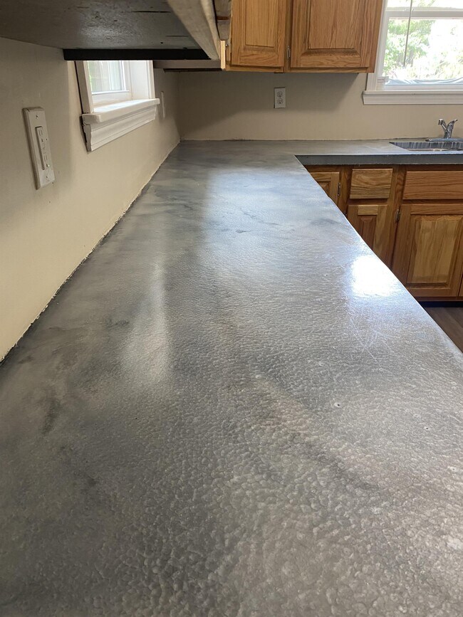 Building Photo - 14311 Veterans Memorial Hwy