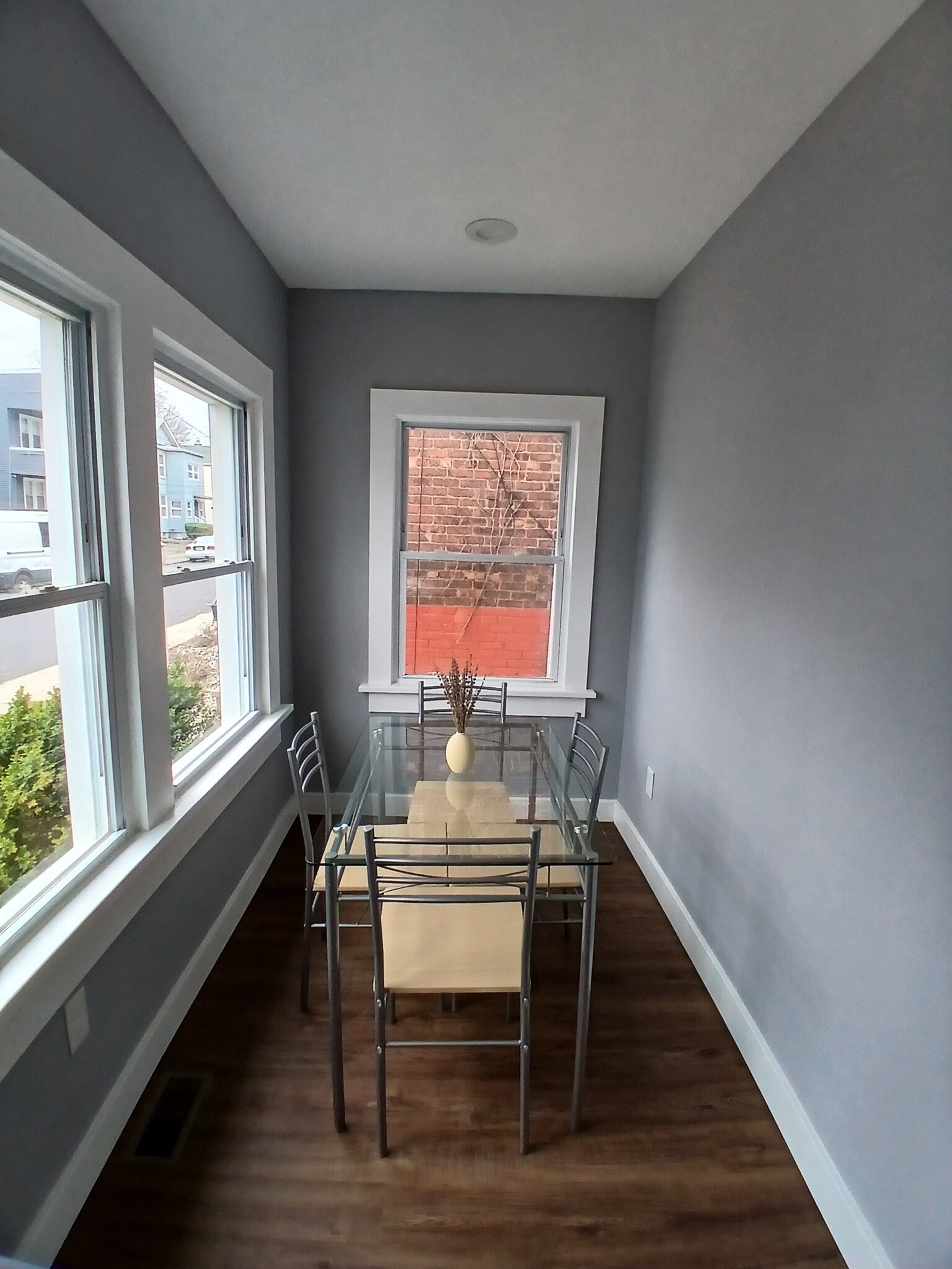 Sunroom - 17 Thomas St